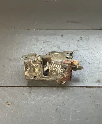 Mercedes-Benz Vito Viano W638 Front door lock