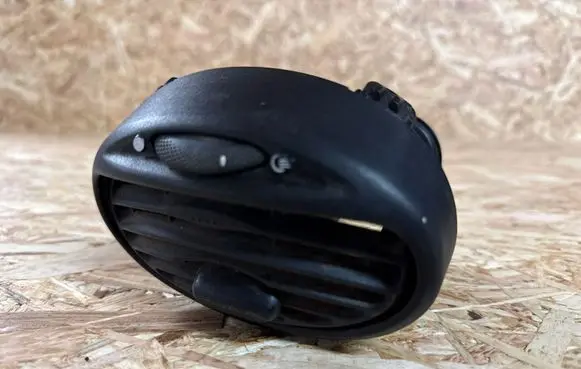 Ford Focus Dash center air vent grill 98AB19893AK