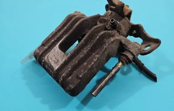 Rear brake caliper