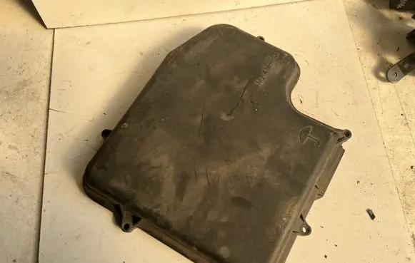 Audi A4 S4 B5 8D Fuse box cover 8D2907613A