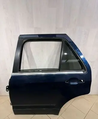 Cadillac SRX Rear door 