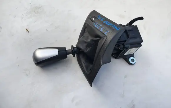 Gear shifter/selector