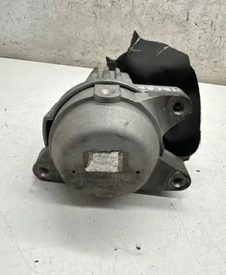 Porsche Macan (95B) Engine mount bracket