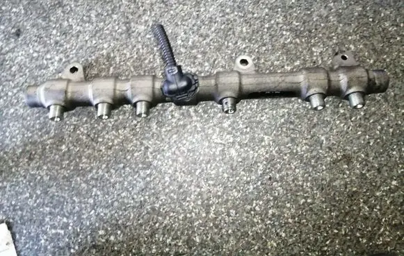 Alfa Romeo 156 Fuel main line pipe 0445215008