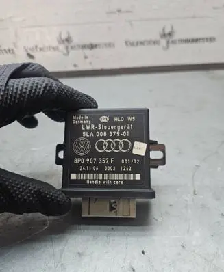 Audi A6 S6 C6 4F Light module LCM 5LA00837901 241106 8P0907357F
