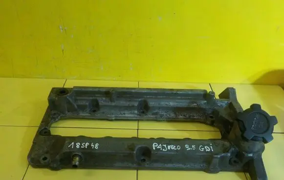Mitsubishi Pajero Rocker cam cover ZAWOROW 18SP48
