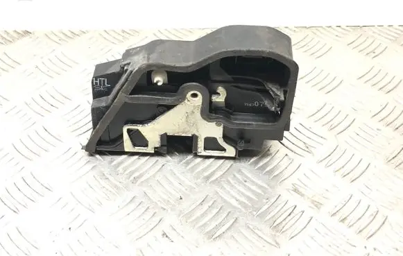 BMW 5 E60 E61 Rear door lock 7167075