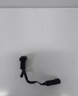 BMW 1 E81 E87 Windshield washer spray nozzle 