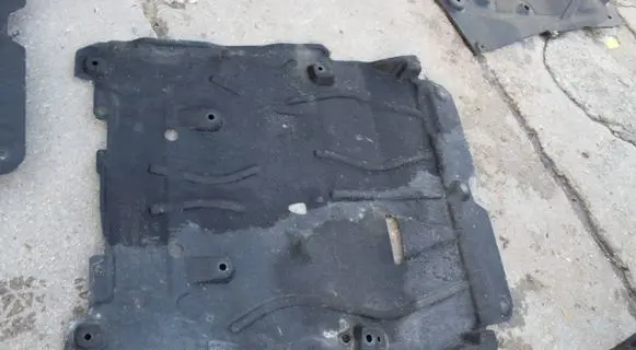 Mercedes-Benz Citan II Engine splash shield/under tray A4205240100