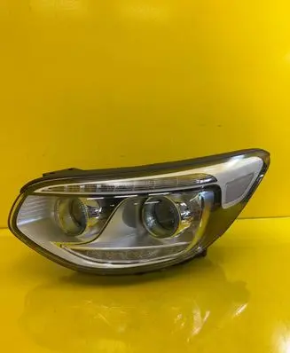 KIA Soul Headlight/headlamp 92101-B2