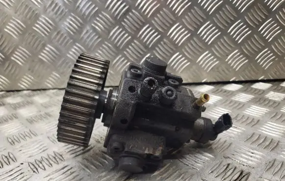 Opel Zafira B Fuel injection high pressure pump 0445010156