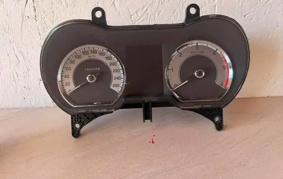 Jaguar XF X250 Speedometer (instrument cluster) 9X2310849KF VP9X2F10849KF