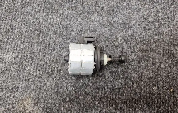 Cupra Born Headlight level adjustment motor 15042024 0022241701000 EGF0039