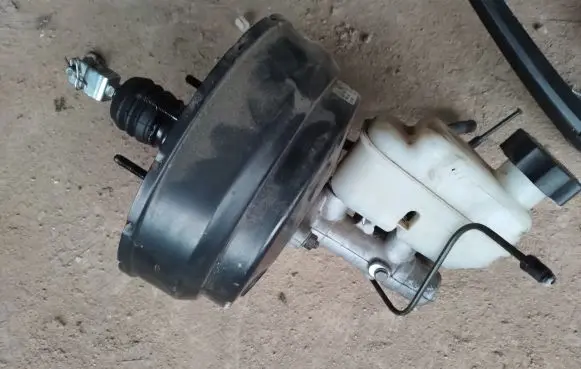 KIA Sorento Brake booster 585003E700