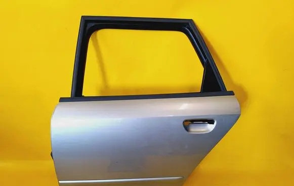 Rear door