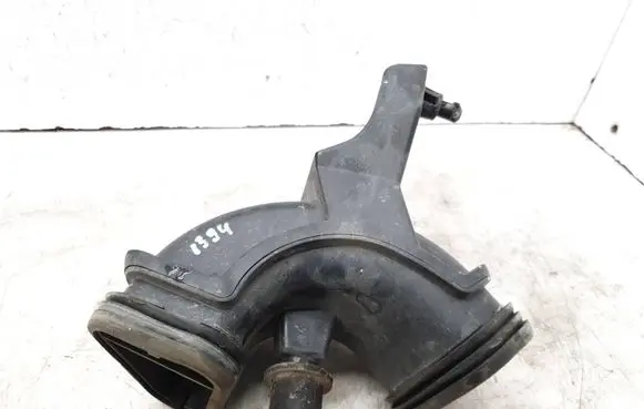 Opel Astra J Air intake duct part 13337772 315875880