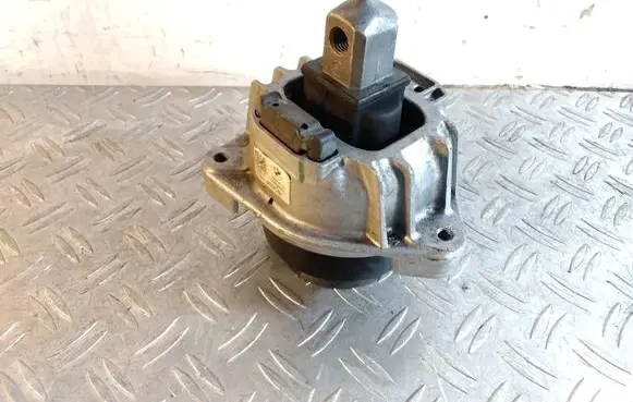 BMW 5 F10 F11 Engine mount bracket 22116777371