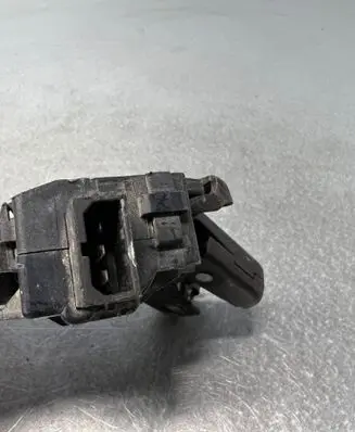 Audi A8 S8 D3 4E Tailgate lock latch ---