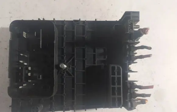 Volkswagen PASSAT B6 Fuse module 3C0937125