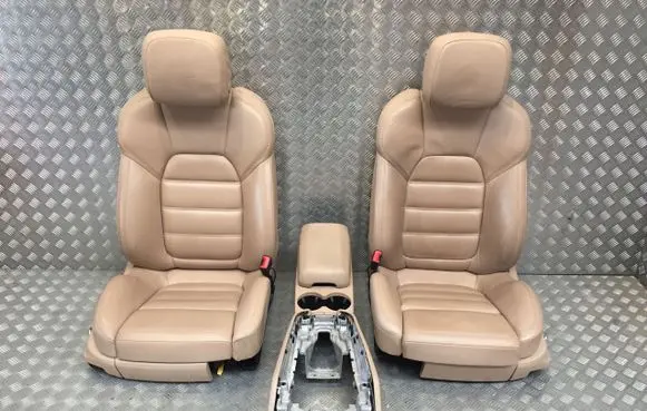 Porsche Macan (95B) Front driver seat 