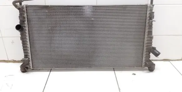 Ford Focus Coolant radiator 3M5H8005TL