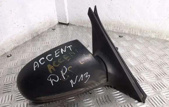 Hyundai Accent Manual wing mirror 