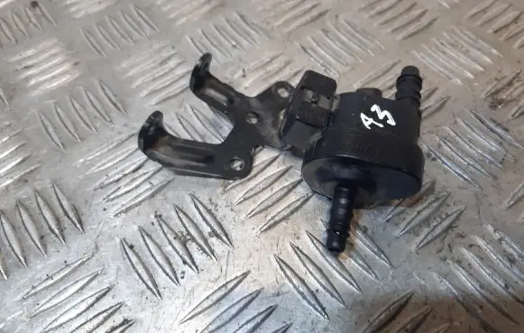Audi A3 S3 8V Vacuum valve 06H906517T