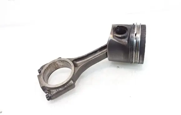 Audi A4 S4 B7 8E 8H Piston with connecting rod