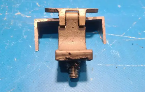 Volkswagen Touran I Tailgate/trunk/boot hinge 1J9827301