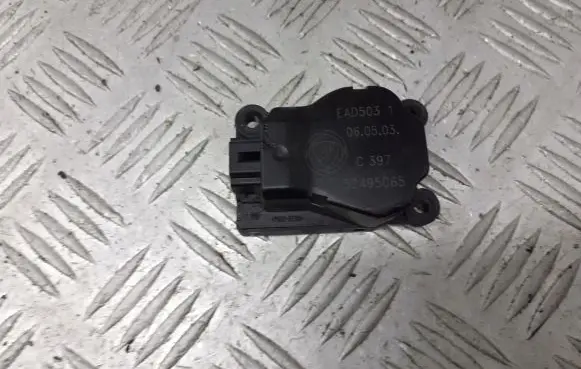 Alfa Romeo 147 A/C air flow flap actuator/motor 52495065