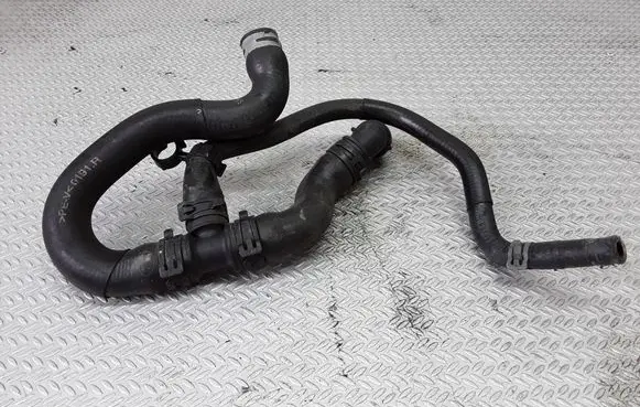 Mercedes-Benz C W203 Engine coolant pipe/hose