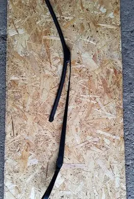 Chrysler Town & Country V Front wiper blade arm