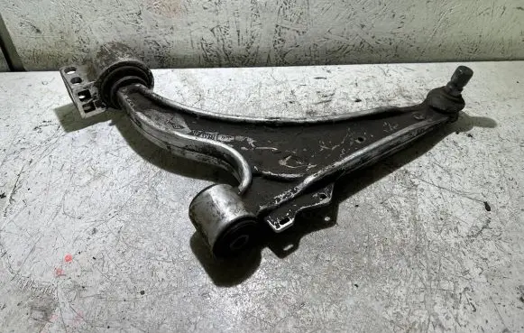 Opel Astra H Front lower control arm/wishbone
