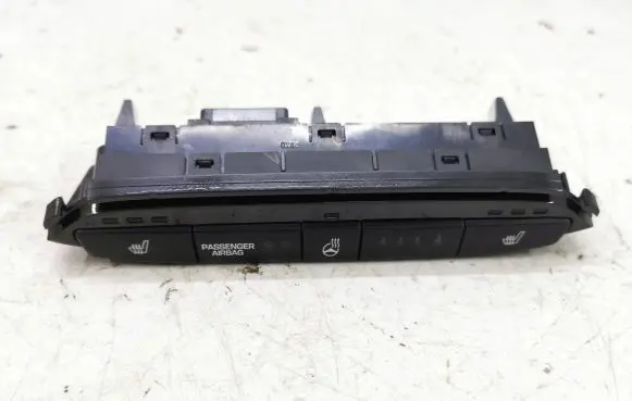 Hyundai i20 (BC3 BI3) Seat heating switch 93700C8000 143252 S31664