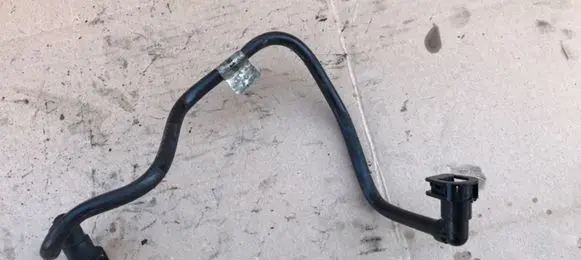 Opel Zafira C Fuel line/pipe/hose 13350019