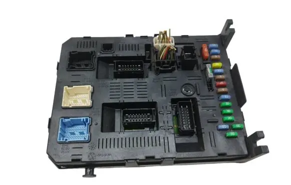 Citroen C4 I Fuse module 9661940480 B00T2167601