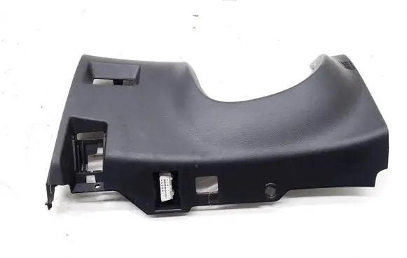 Dashboard lower bottom trim panel