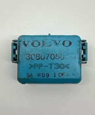 Volvo S40, V40 Fuse box set 30807050 PPT30 96W0910
