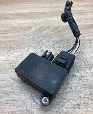 Toyota Yaris Coolant fan relay 8925712020 4993003351