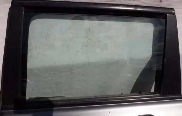 Fiat Stilo Rear door window glass