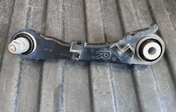 BMW 6 G32 Gran Turismo Rear upper control arm/wishbone 6867537 33326867537 61139325445