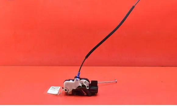 Opel Mokka Front door lock 