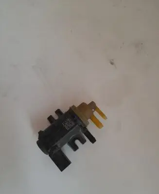 Volkswagen Caddy Turbo air boost pressure sensor 4011464A