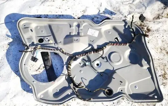 Skoda Octavia Mk2 (1Z) Front door electric window regulator 1z1837655g