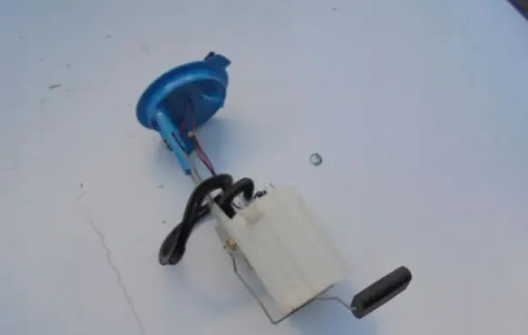 Audi Q7 4M Fuel level sensor 