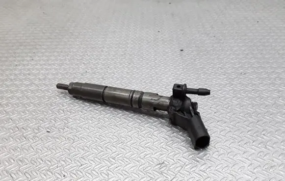 Mercedes-Benz ML W164 Fuel injector A6420700587 0445115027