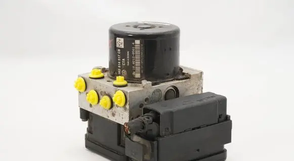 Skoda Octavia Mk2 (1Z) ABS Pump 1K0614517CB 1K0907379AT