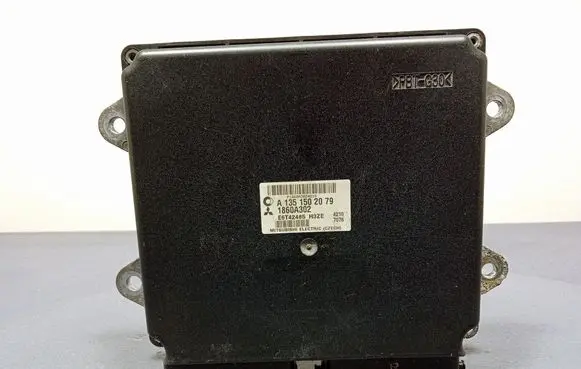 Mitsubishi Colt Engine control unit/module ECU A1351502079