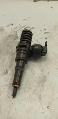 Audi A4 S4 B6 8E 8H Fuel injector 038130073AJ