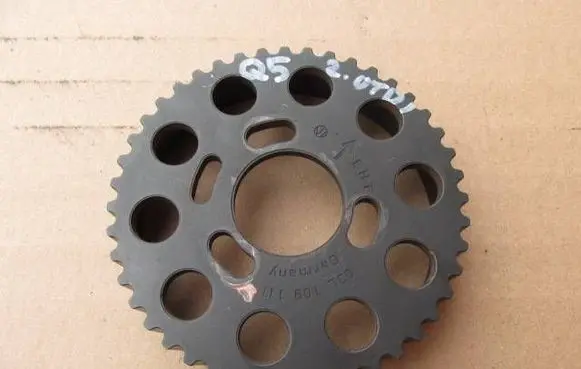 Audi Q5 SQ5 Camshaft pulley/ VANOS 03L109111